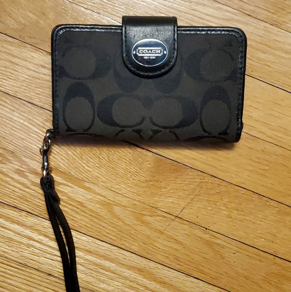 🔥HOST PICK 🔥Coach iPhone 4S phone wallet
